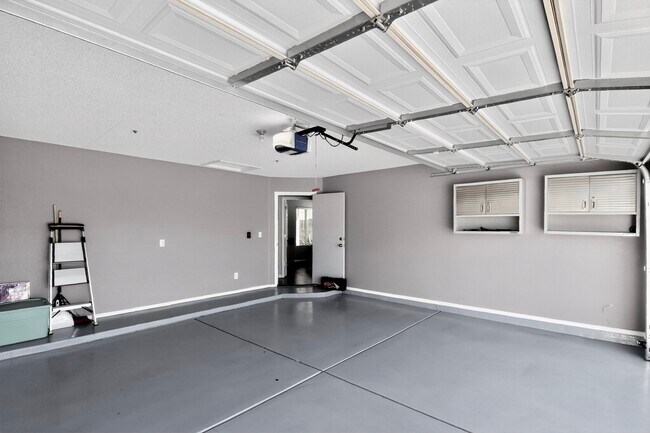 Building Photo - 8828 E Riviera Dr