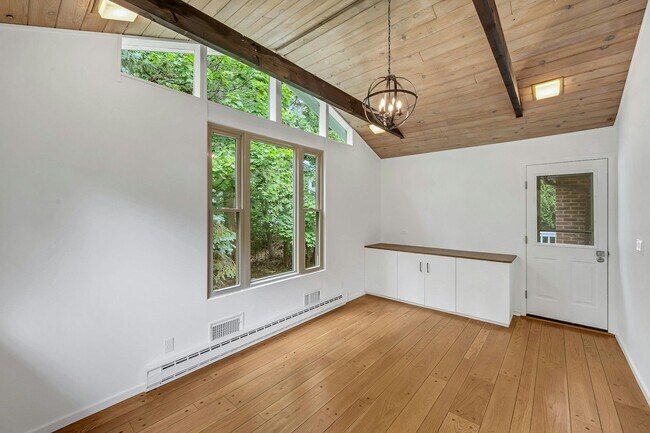 Building Photo - 134 Highland Rd