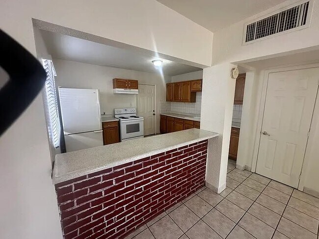 Building Photo - 7221 N 26th Dr