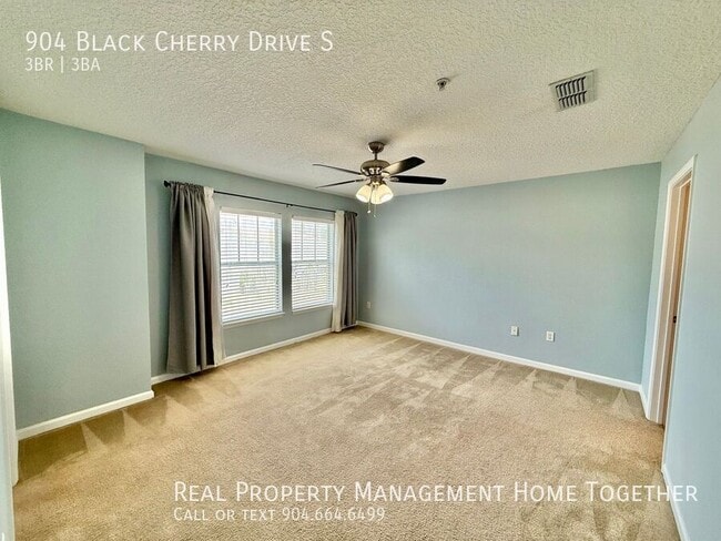 Building Photo - 904 Black Cherry Dr S
