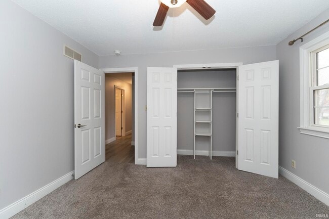 Building Photo - 7877 Marywood Dr