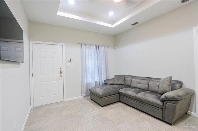 Building Photo - 24 W Sunset Valley St