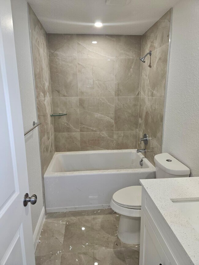 Building Photo - 5029 Sunrise Blvd