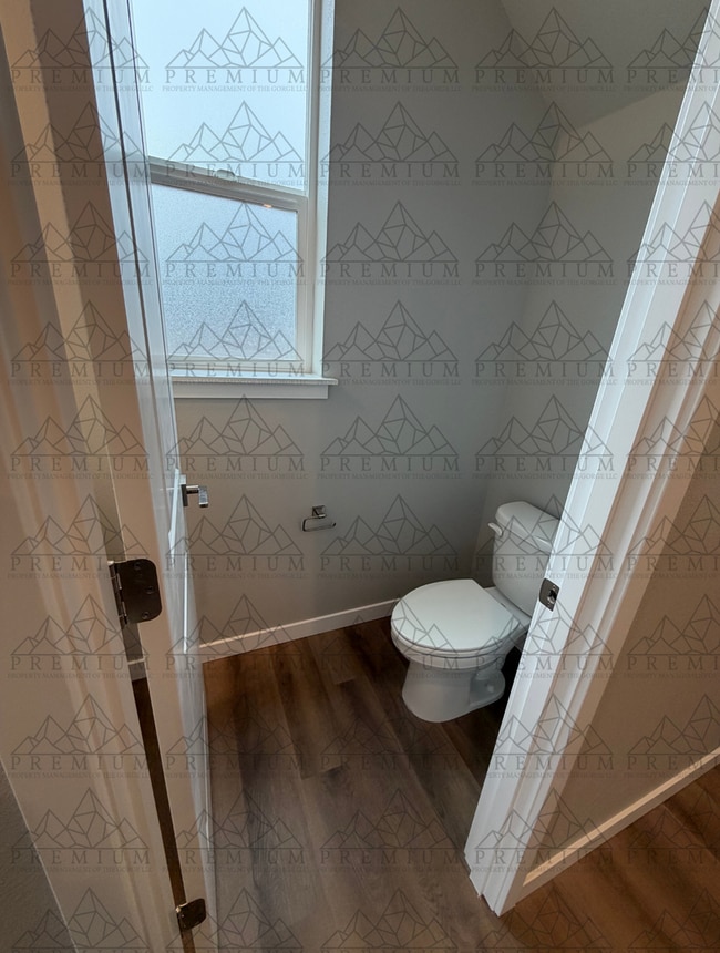 Building Photo - 3 BED 2.5 BATH NEW BUILD!