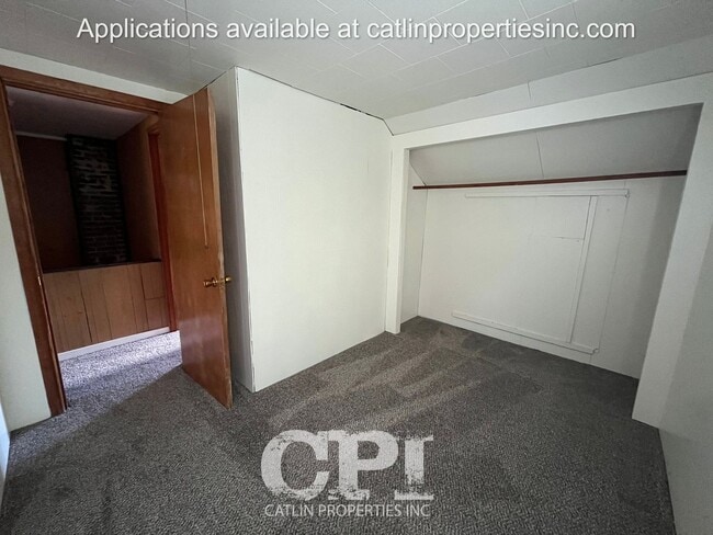 Building Photo - Holiday Special - 1/2 First Month's rent!!