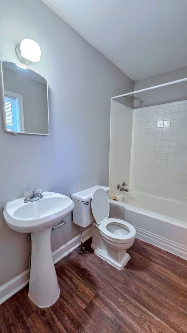 Building Photo - Move-In Special! Spacious One Bedroom Apartment Near Little 5 Points & Virginia Highlands