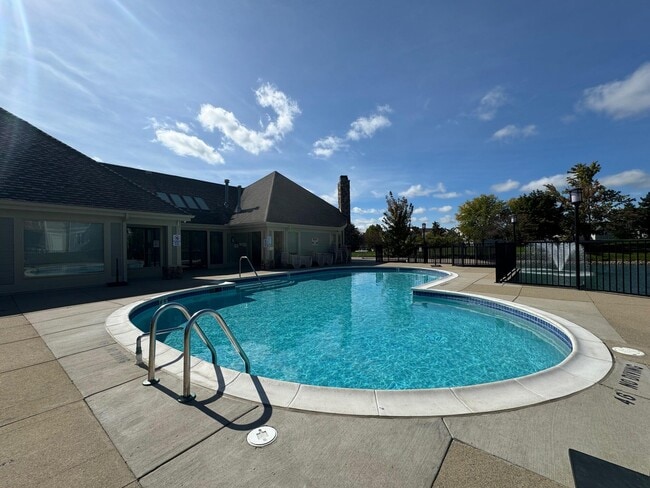 Building Photo - 1567 Weatherstone Dr