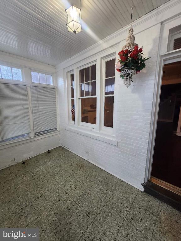 Building Photo - 69 S 7th St