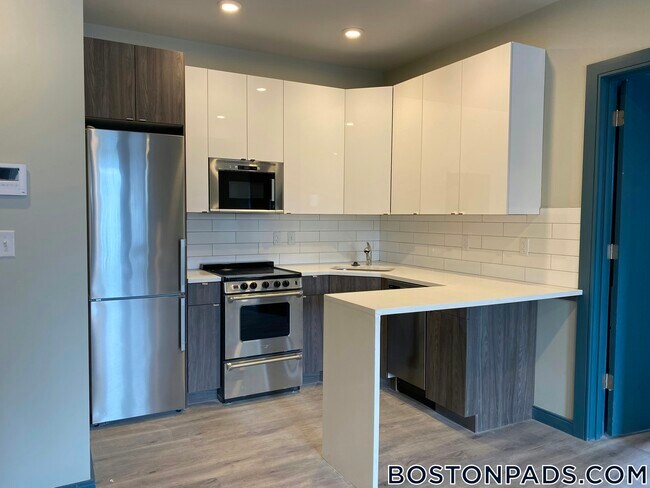 Building Photo - 1258 Massachusetts Ave