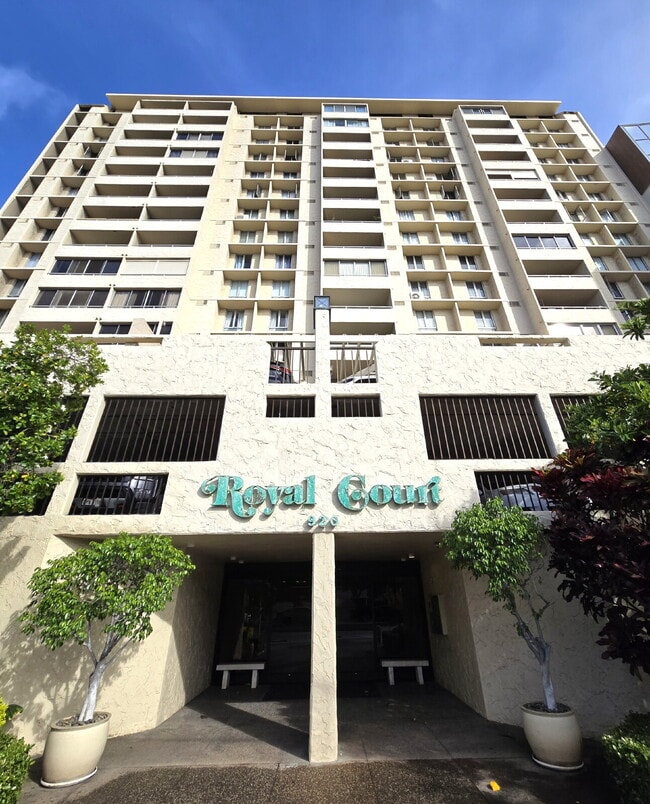 Building Photo - Large 2br/2ba/1pkg Condo near Blaisdell!
