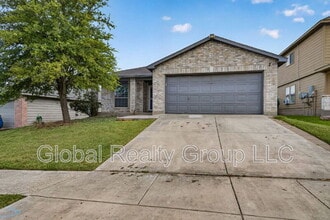 Building Photo - 117 Creek Run