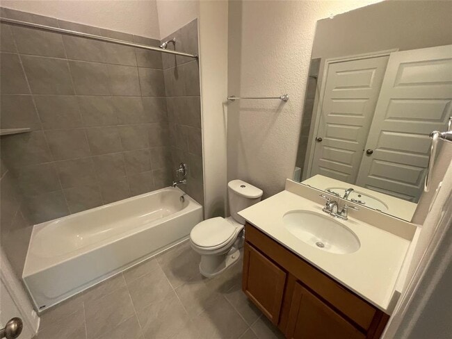 Building Photo - 2172 Woodland Pine Dr