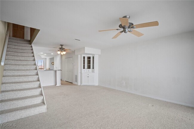 Building Photo - 894 Buttonwood Dr