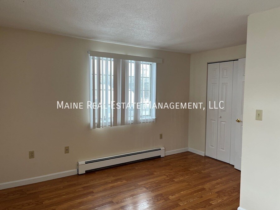 Building Photo - 307 Garland St