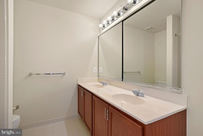 Building Photo - 23353 Lennoxville Way
