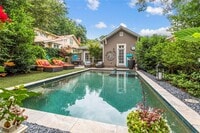 Building Photo - 976 Adair Ave NE