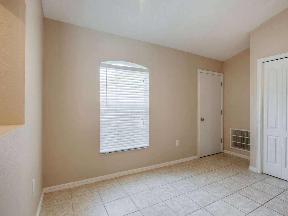 Building Photo - 8364 Greystone Dr