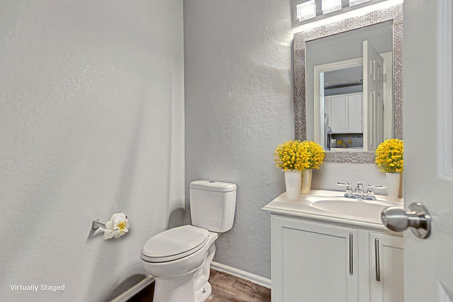 Building Photo - 2547 Grayson Cir