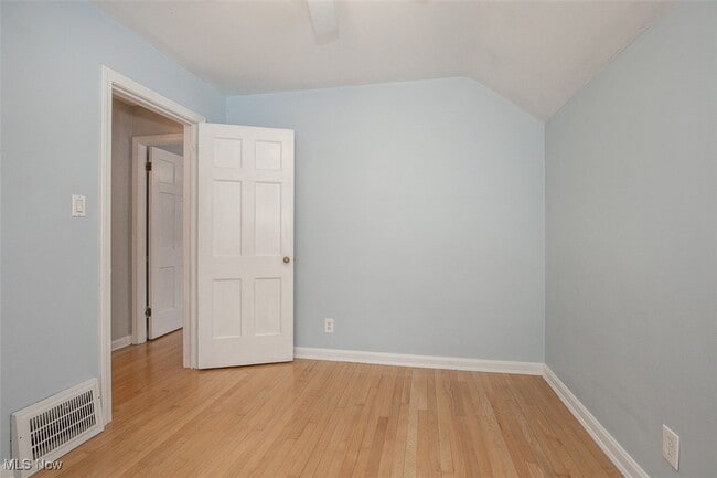 Building Photo - 1718 Maywood Rd