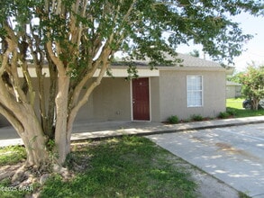 Building Photo - 1401 Gulf Ave