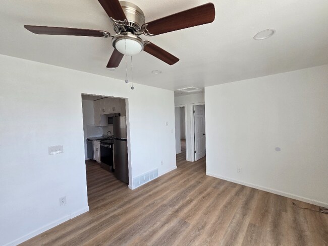 Building Photo - 6631 Julian St