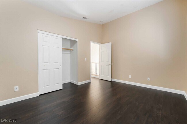Building Photo - 4624 Stuttgart St
