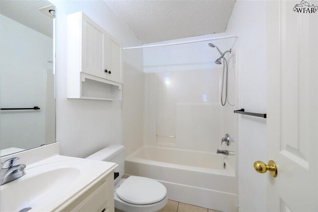 Building Photo - 6017 Van Dorn Dr