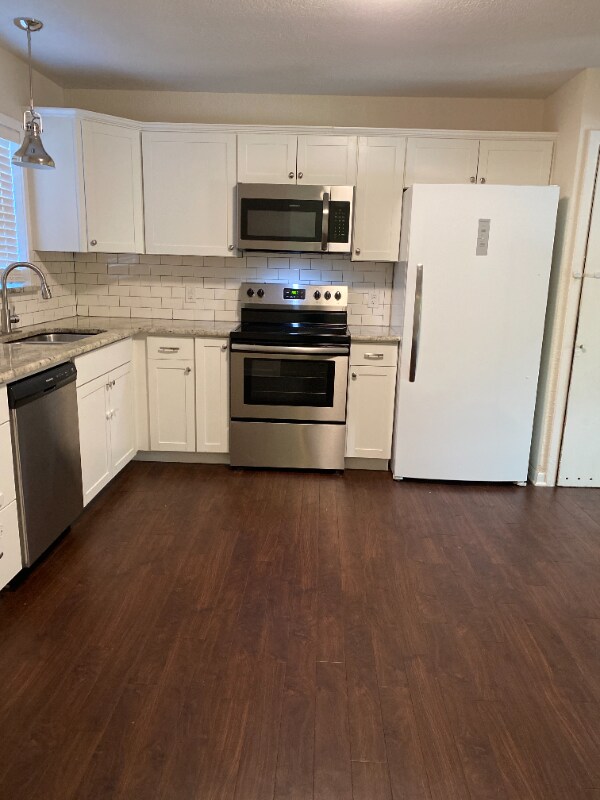 Building Photo - 3921 Sabine Ave