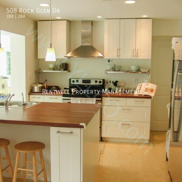 Building Photo - 508 Rock Glen Dr