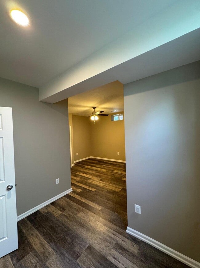Building Photo - 24877 Myers Glen Pl