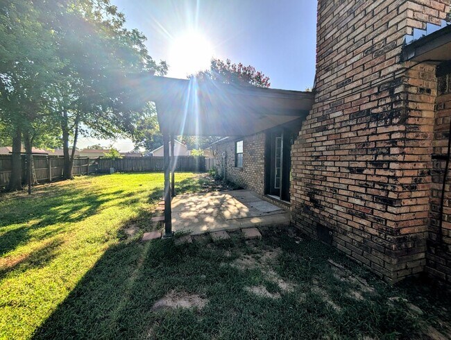 Building Photo - 3008 Brittney Ln