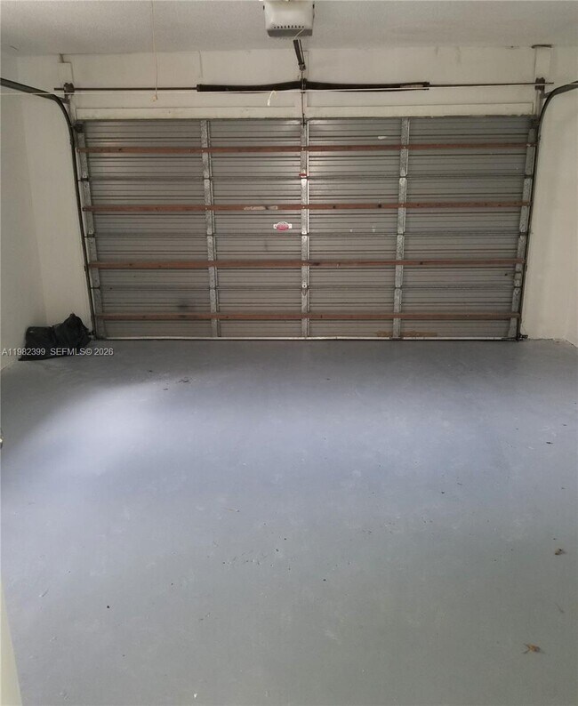 Building Photo - 13881 NE 2nd Ct