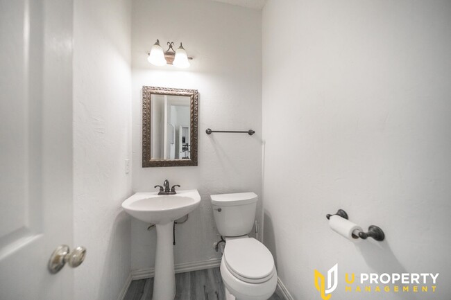 Building Photo - Stylish 3-Bedroom Home in Flower Mound