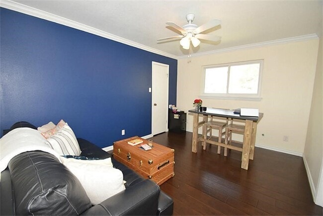 Building Photo - 20610 Laurel Lock Dr