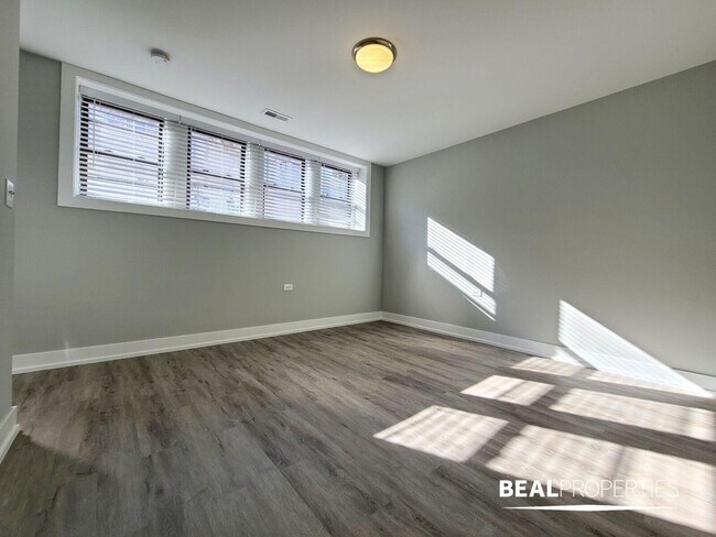 Building Photo - 3827.5 N Fremont St