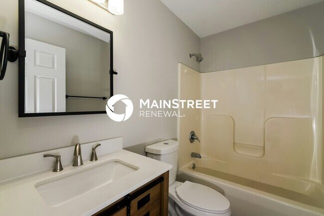 Building Photo - 3 Bedroom Pet-Friendly Home in SHEPHERDSVILLE, KY with Main Street Renewal