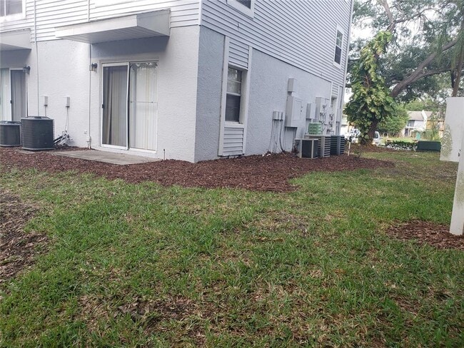 Building Photo - 7100 Waterside Dr