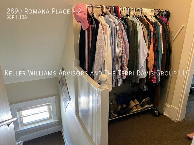 Building Photo - 2890 Romana Pl