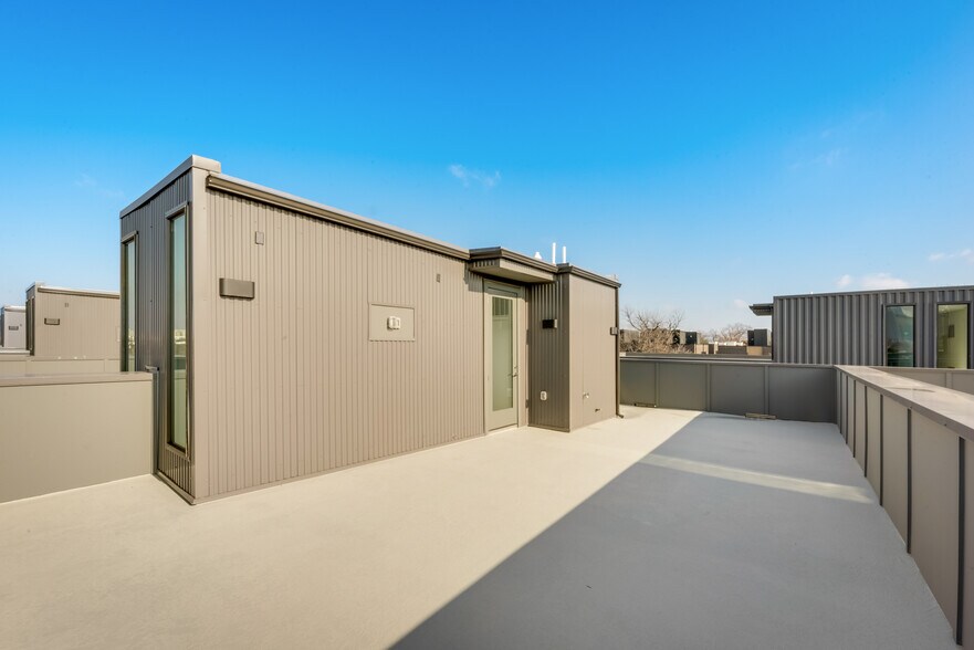 Building Photo - 1906 Annex Ave