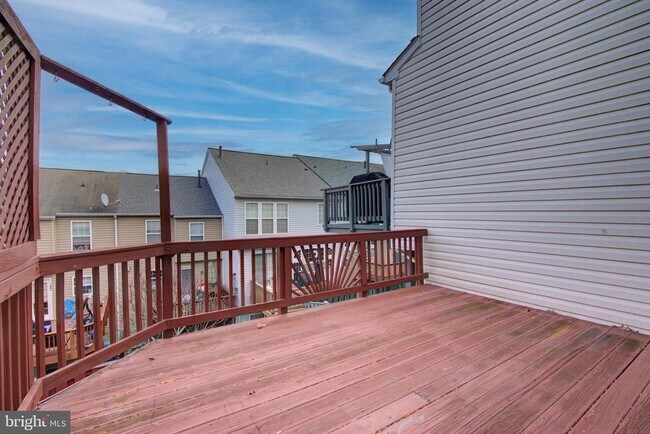 Building Photo - 4009 Timber Oak Trl