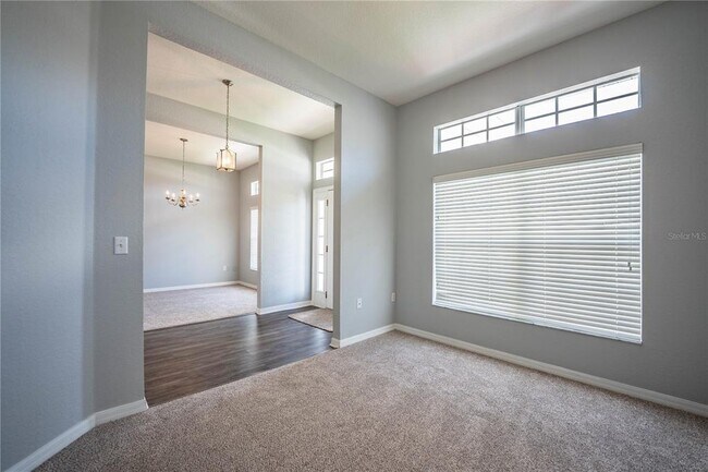 Building Photo - 233 Towhee Rd