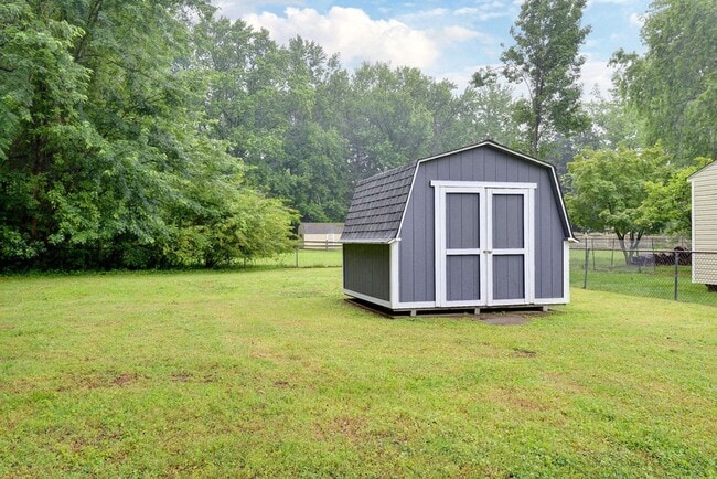 Building Photo - Nicely updated rancher!