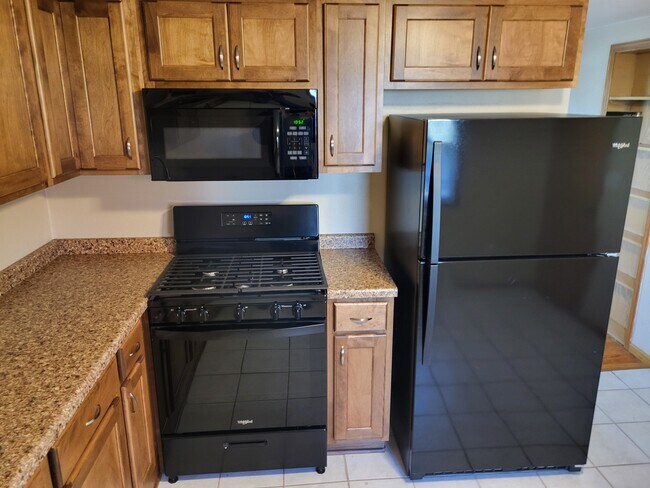 Building Photo - 6610 Carman Dr