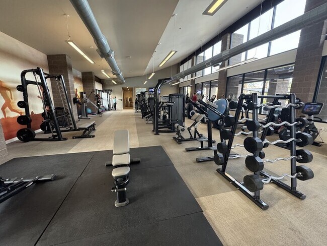 Building Photo - Chandler Luxury Townhome