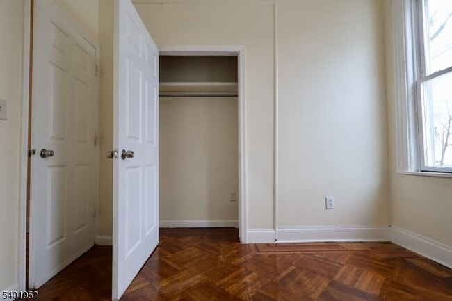 Building Photo - 292 S 8th St