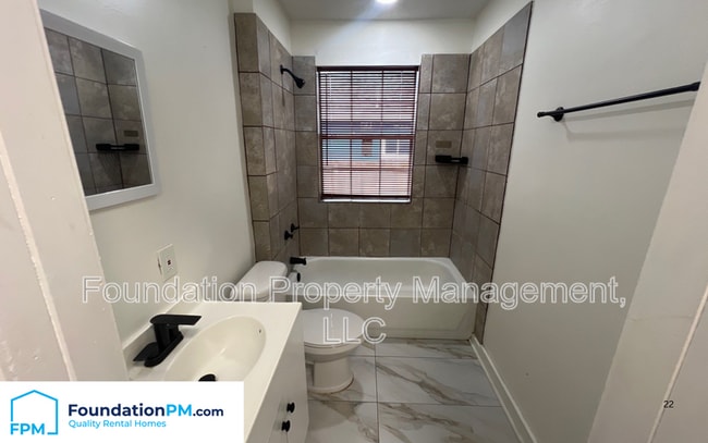 Building Photo - 877 N Bingham St