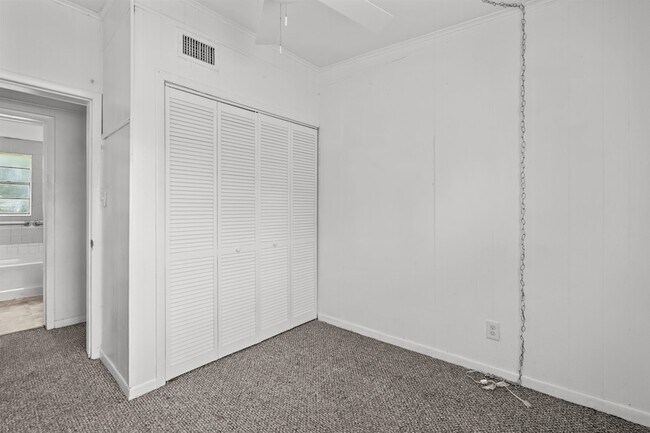 Building Photo - 20 Rollins Ave