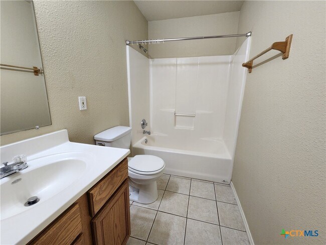 Building Photo - 1146 Misty Acres Dr