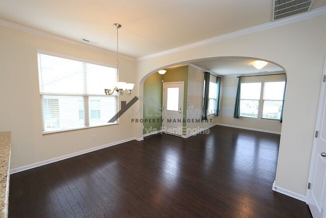 Building Photo - 200 Mt Evans Dr