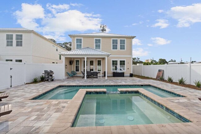 Building Photo - 504 Lyndell Ln